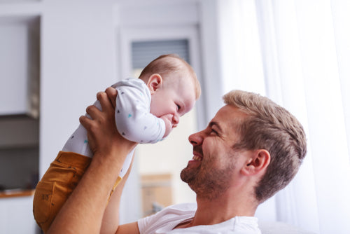 Look, say, sing play - tips for building your baby’s brain